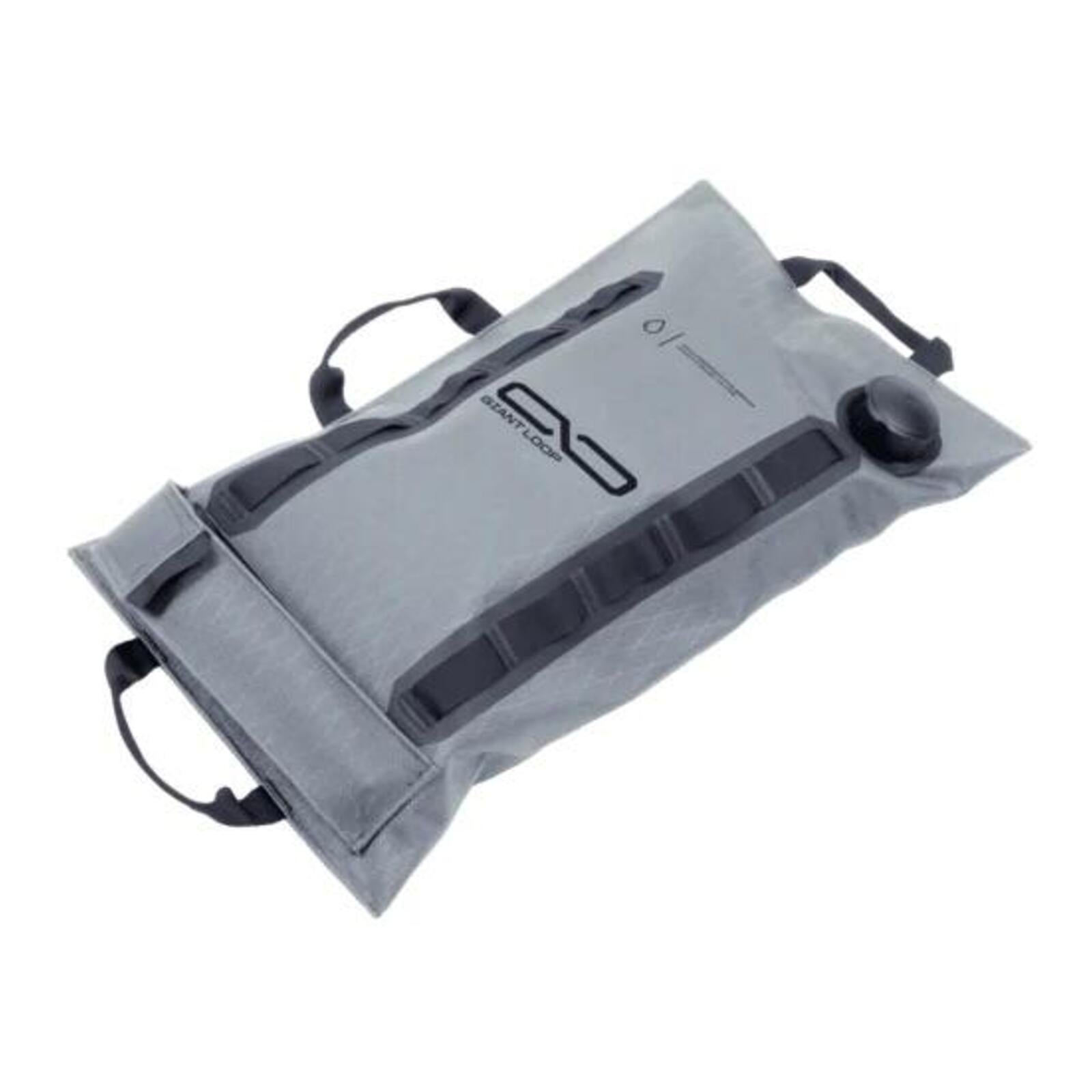 Giant Loop Armadillo Utility Bladder '26 - Grey (7.6L)