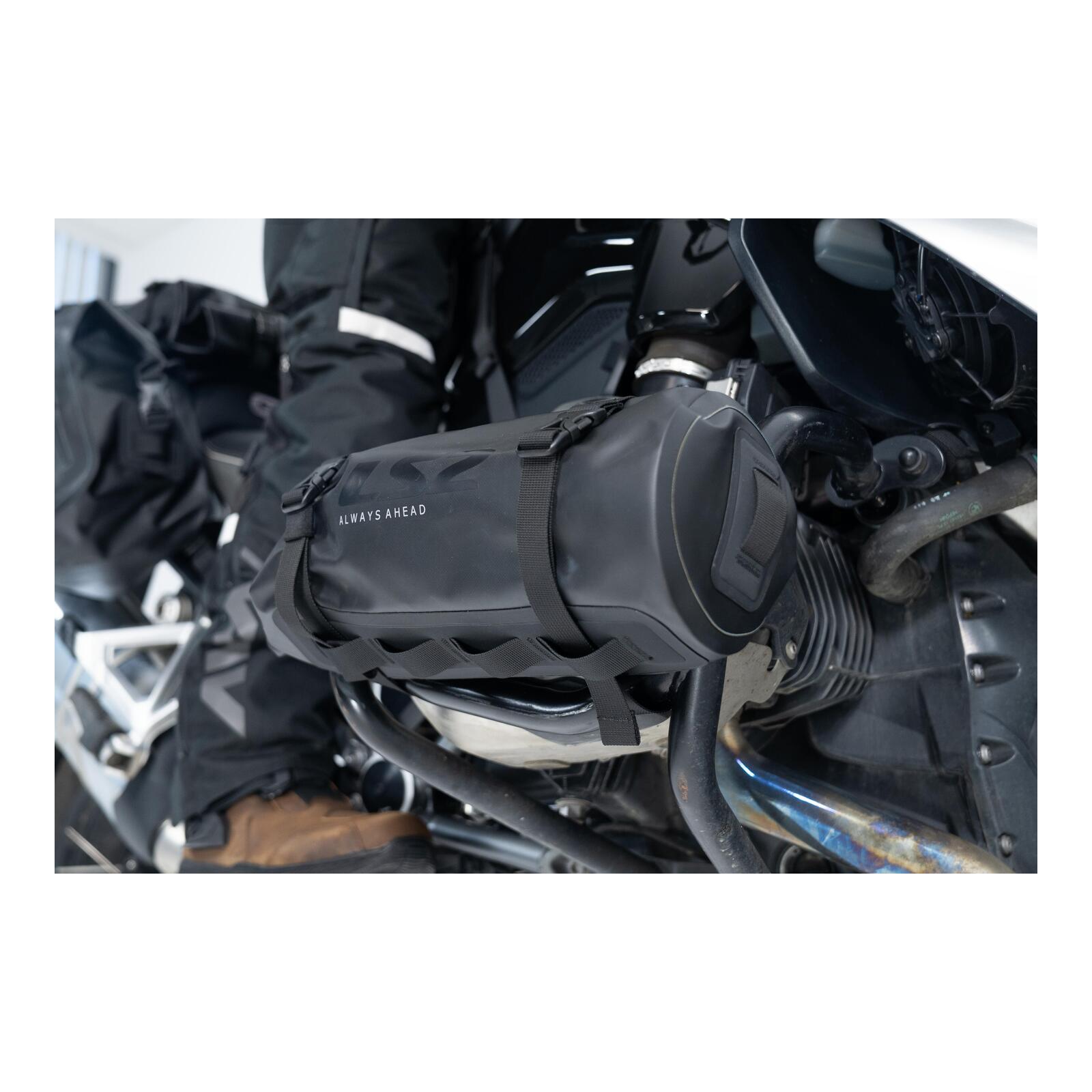 LS2 Move Ahead WP 4L Roll Bag